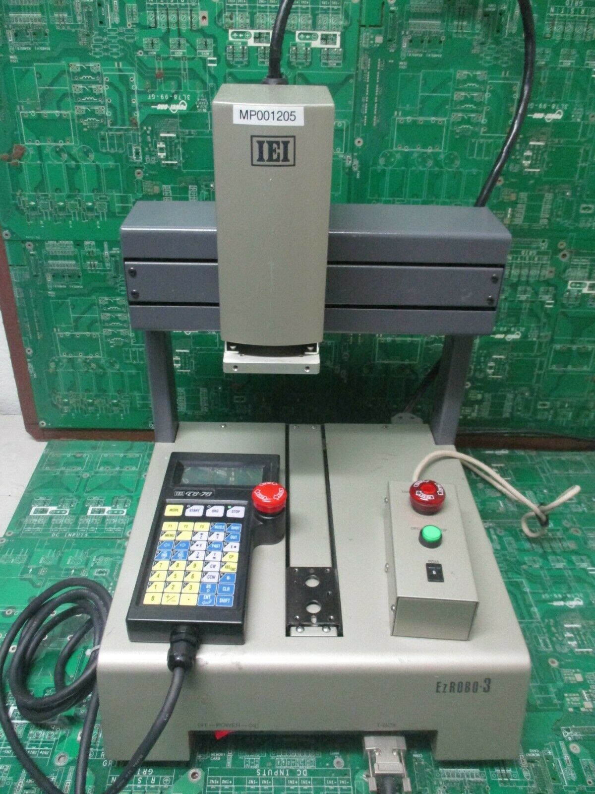 IEI EZRobo-3 Desktop Robot with TB-7B Programming Console 